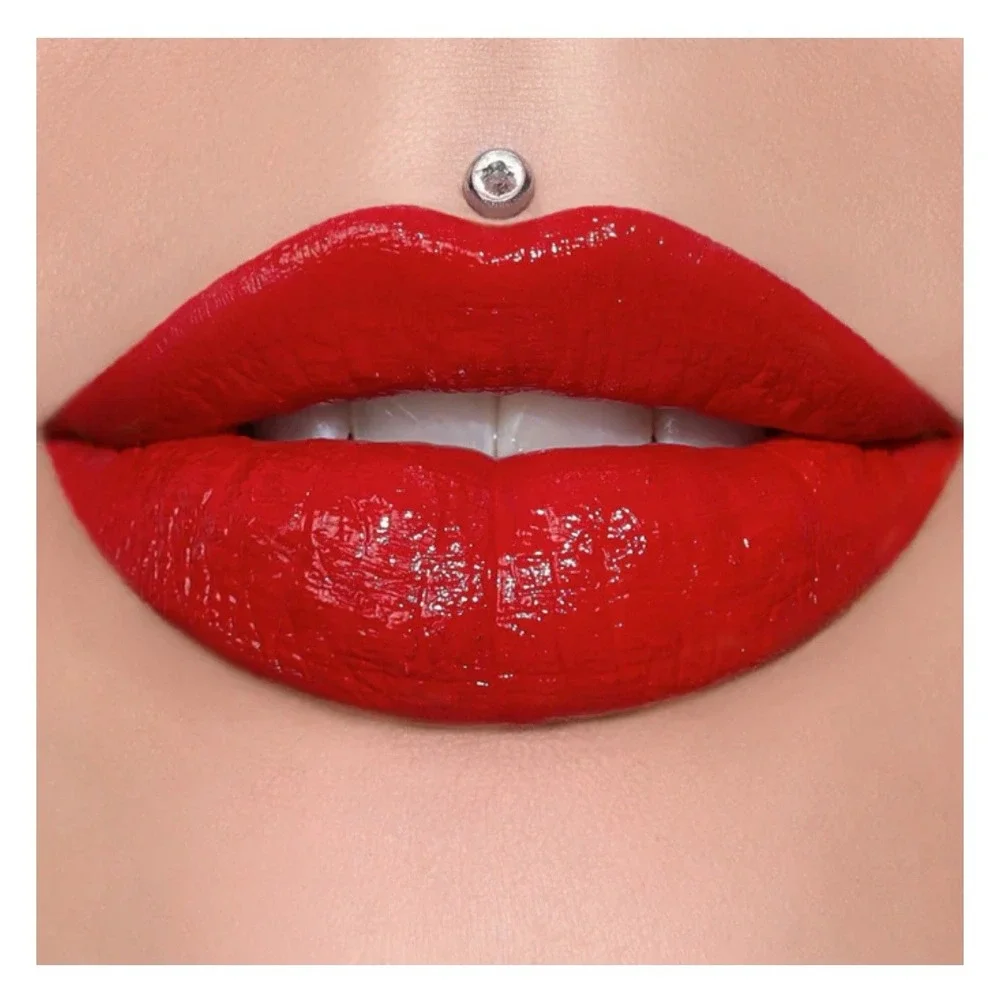 Jeffrey Star Supreme Gloss‎ Red Affair Full Pigment Shine Vanilla Cupcake Scent